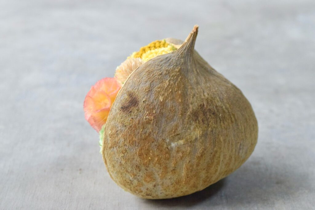 東京の花屋。幸福をもたらすと言われる縁起物のブッダナッツを器にした叢屋Kusamurayaドライフラワーアレンジ 誕生日・記念日ギフトや自宅インテリアにおすすめ。