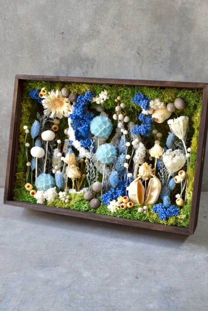 東京の花屋 叢屋Kusamurayaのドライフラワーインテリア雑貨。アンティーク調の木製フレーム(ウッドボックス)を使った、自宅用やギフト用に人気のアレンジメント。