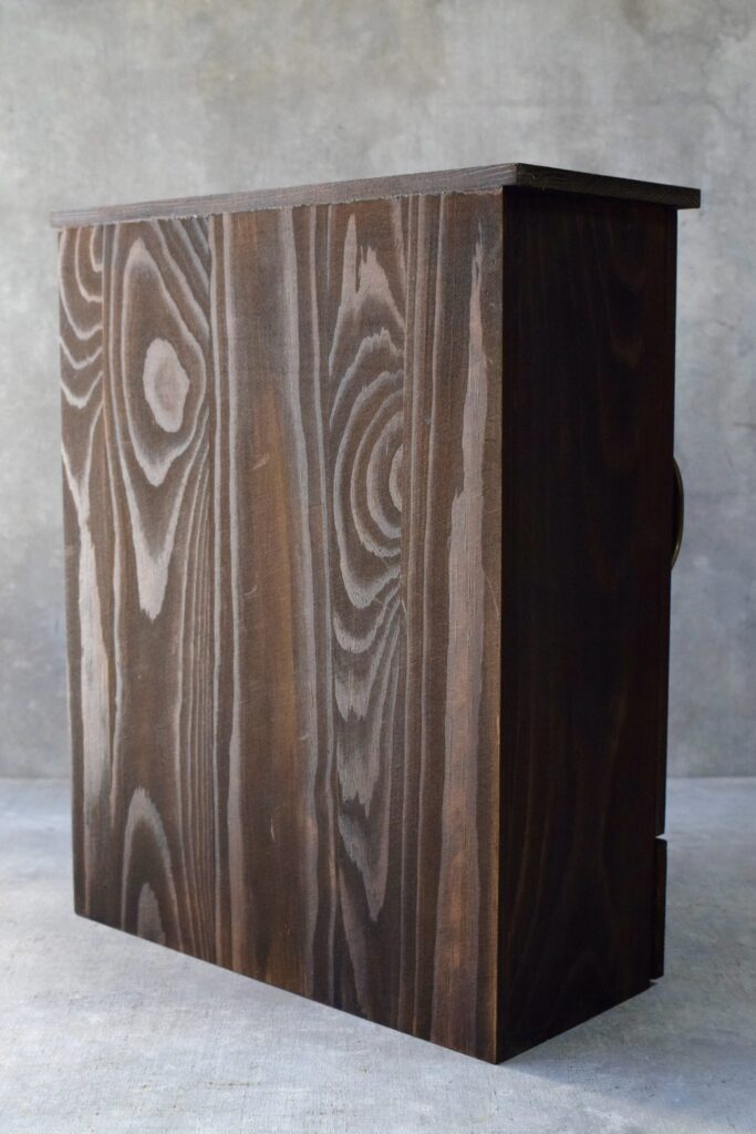 東京の花屋 叢屋Kusamurayaのドライフラワーインテリア雑貨。アンティーク調の木製フレーム(ウッドボックス)を使った、自宅用やギフト用に人気のアレンジメント。