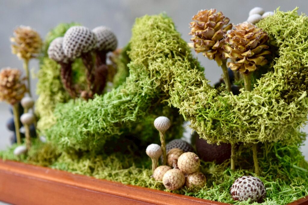 東京の花屋 叢屋Kusamurayaのドライフラワーインテリア雑貨。アンティーク調ガラスケース入りで、自宅用やギフト用に人気のアレンジメント。