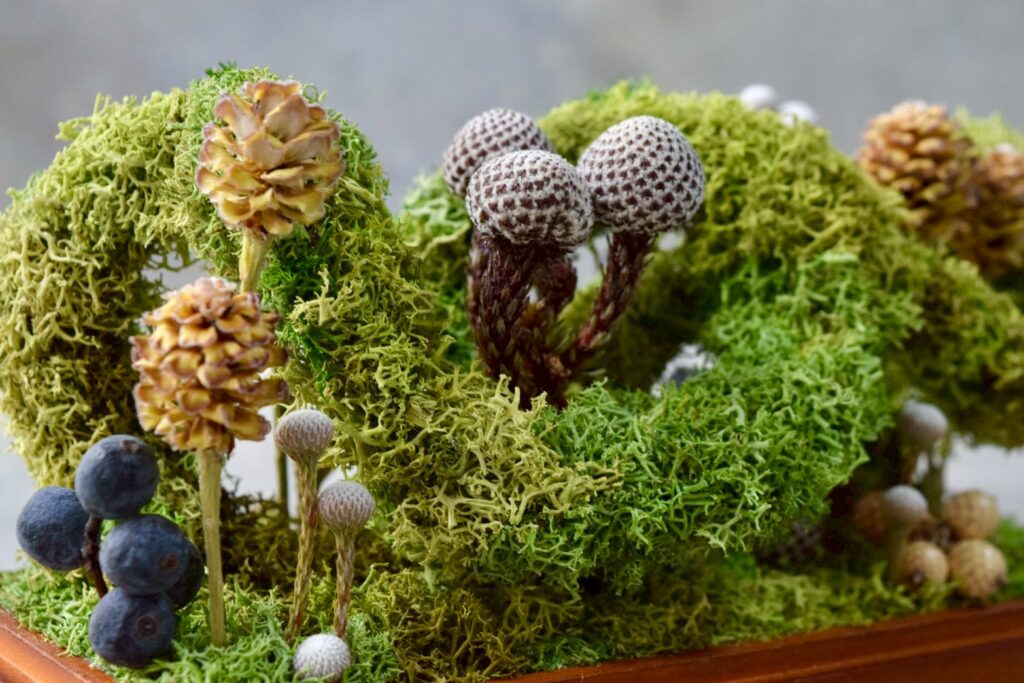 東京の花屋 叢屋Kusamurayaのドライフラワーインテリア雑貨。アンティーク調ガラスケース入りで、自宅用やギフト用に人気のアレンジメント。