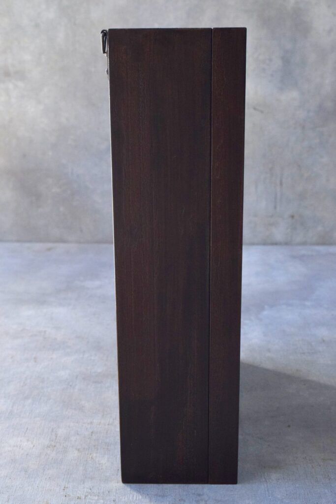 東京の花屋 叢屋Kusamurayaのドライフラワーインテリア雑貨。アンティーク調の木製フレーム(ウッドボックス)を使った、自宅用やギフト用に人気のアレンジメント。