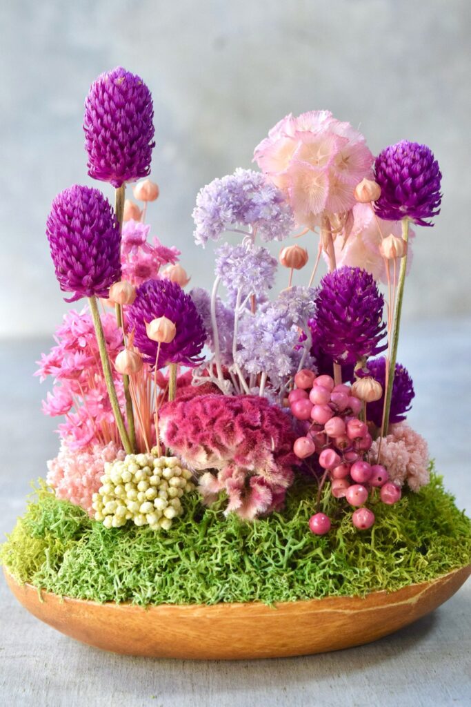 東京の花屋 叢屋Kusamurayaのドライフラワーインテリア雑貨。アンティーク調の木皿(ウッドプレート)を使った、自宅用やギフト用に人気のアレンジメント。