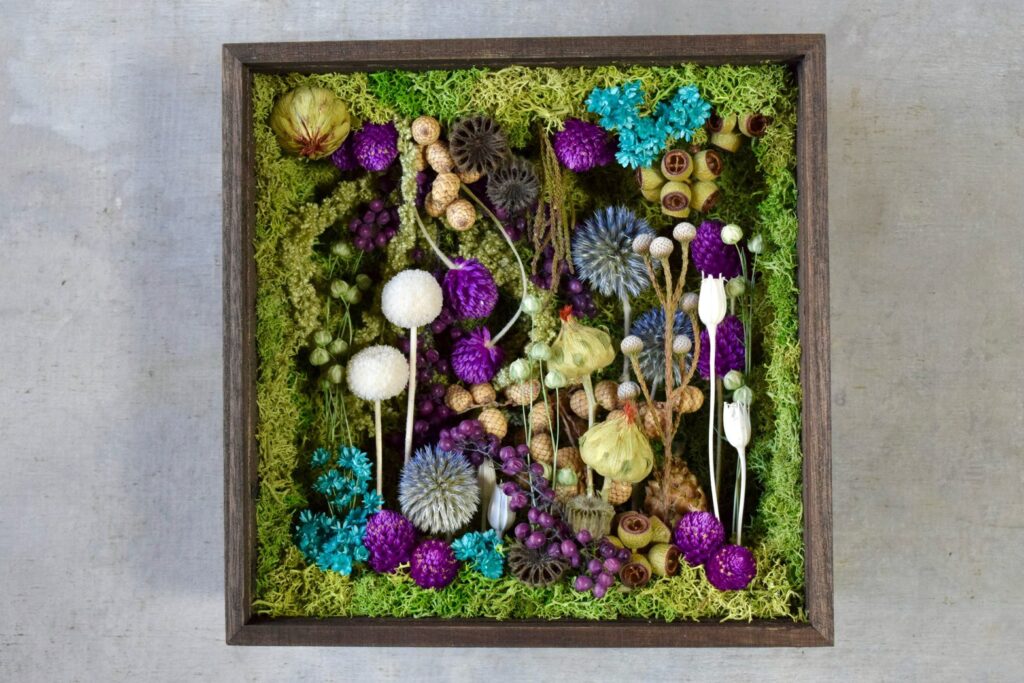 東京の花屋 叢屋Kusamurayaのドライフラワーインテリア雑貨。アンティーク調の木製フレーム(ウッドボックス)を使った、自宅用やギフト用に人気のアレンジメント。