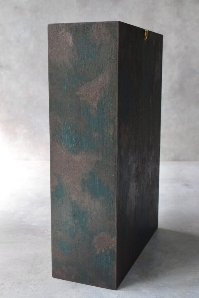 東京の花屋 叢屋Kusamurayaのドライフラワーインテリア雑貨。アンティーク調の木製フレーム(ウッドボックス)を使った、自宅用やギフト用に人気のアレンジメント。