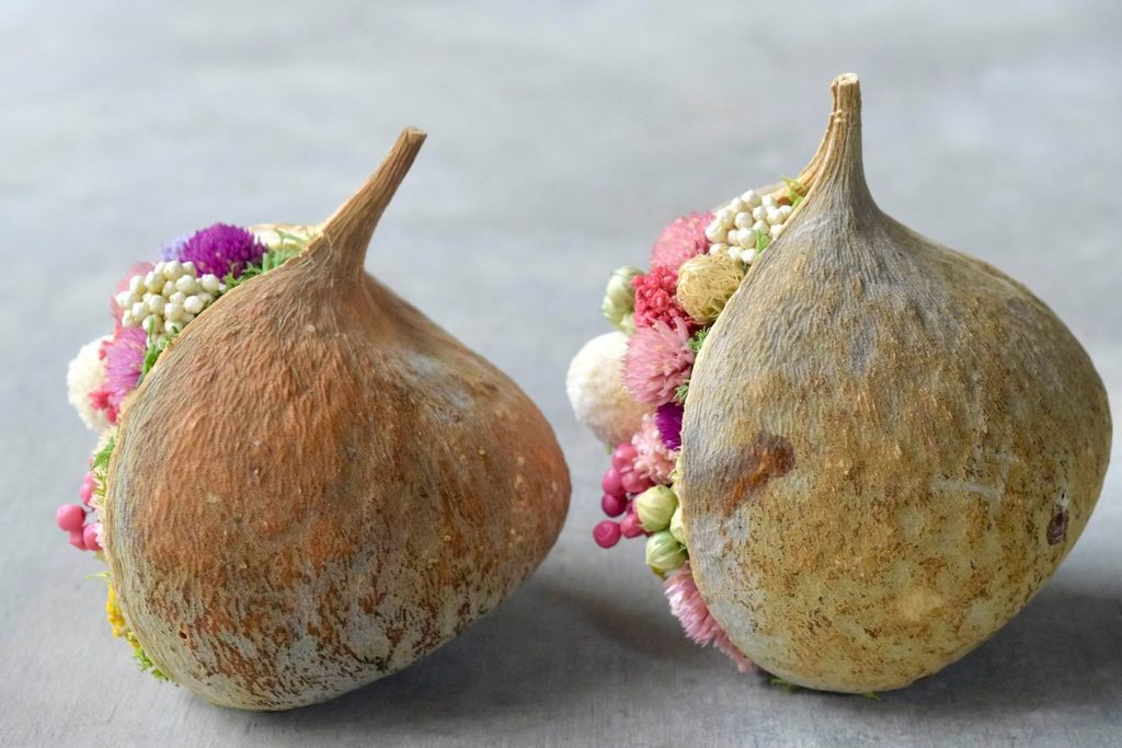 東京の花屋。幸福をもたらすと言われる縁起物のブッダナッツを器にした叢屋Kusamurayaドライフラワーアレンジ 誕生日・記念日ギフトや自宅インテリアにおすすめ。